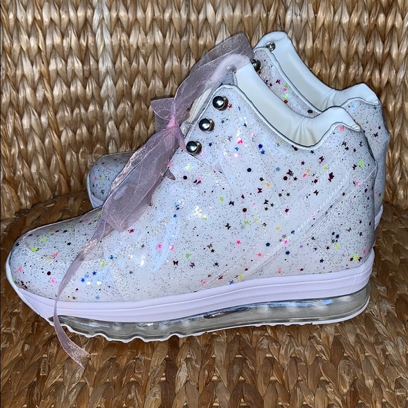 ❣️SOLD!❣️YRU Qozmo Aiire Confetti Sneakers 8M - Picture 3 of 8